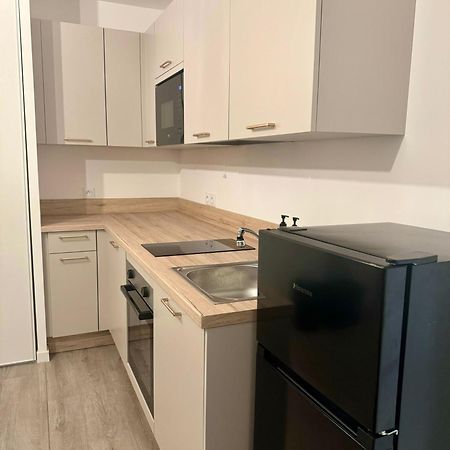 Studio Moderne Et Tout Equipe, Proche Du Rer, Paris & Aeroport D'Orly En 20 Min, Lit Bebe Sur Demande فيتري سور سين المظهر الخارجي الصورة