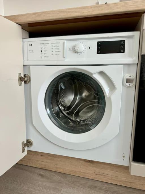 Studio Moderne Et Tout Equipe, Proche Du Rer, Paris & Aeroport D'Orly En 20 Min, Lit Bebe Sur Demande فيتري سور سين المظهر الخارجي الصورة